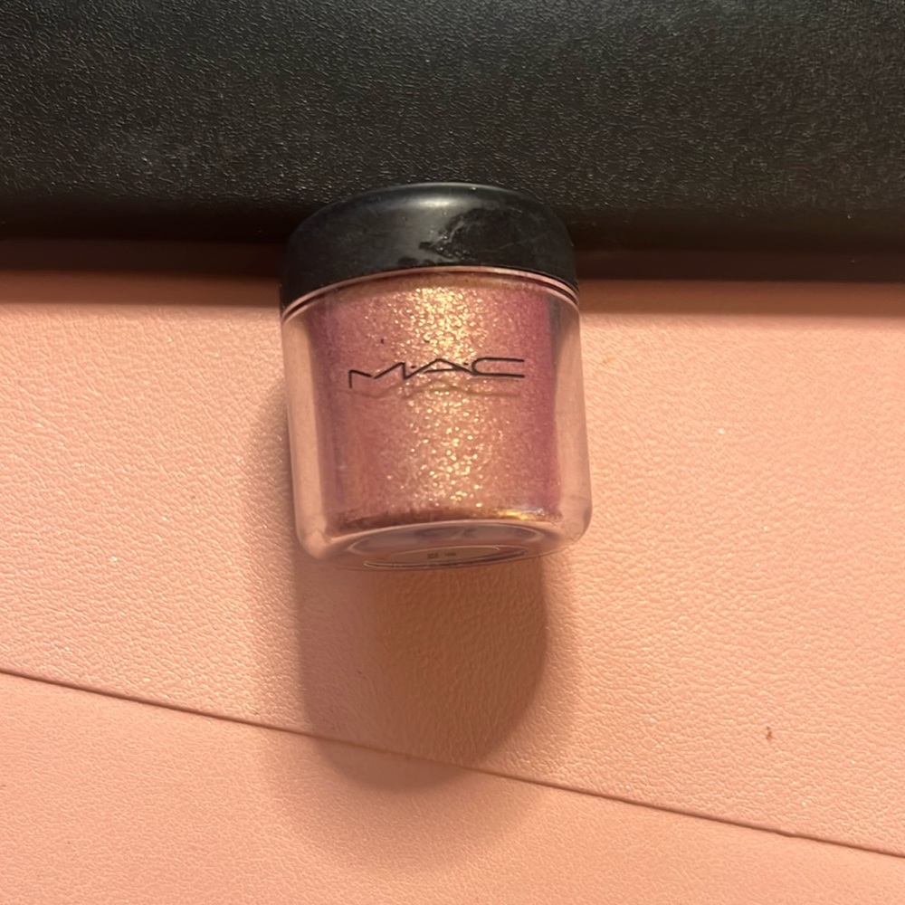 MAC Rose Pigment - New without Box - original 2007 formula